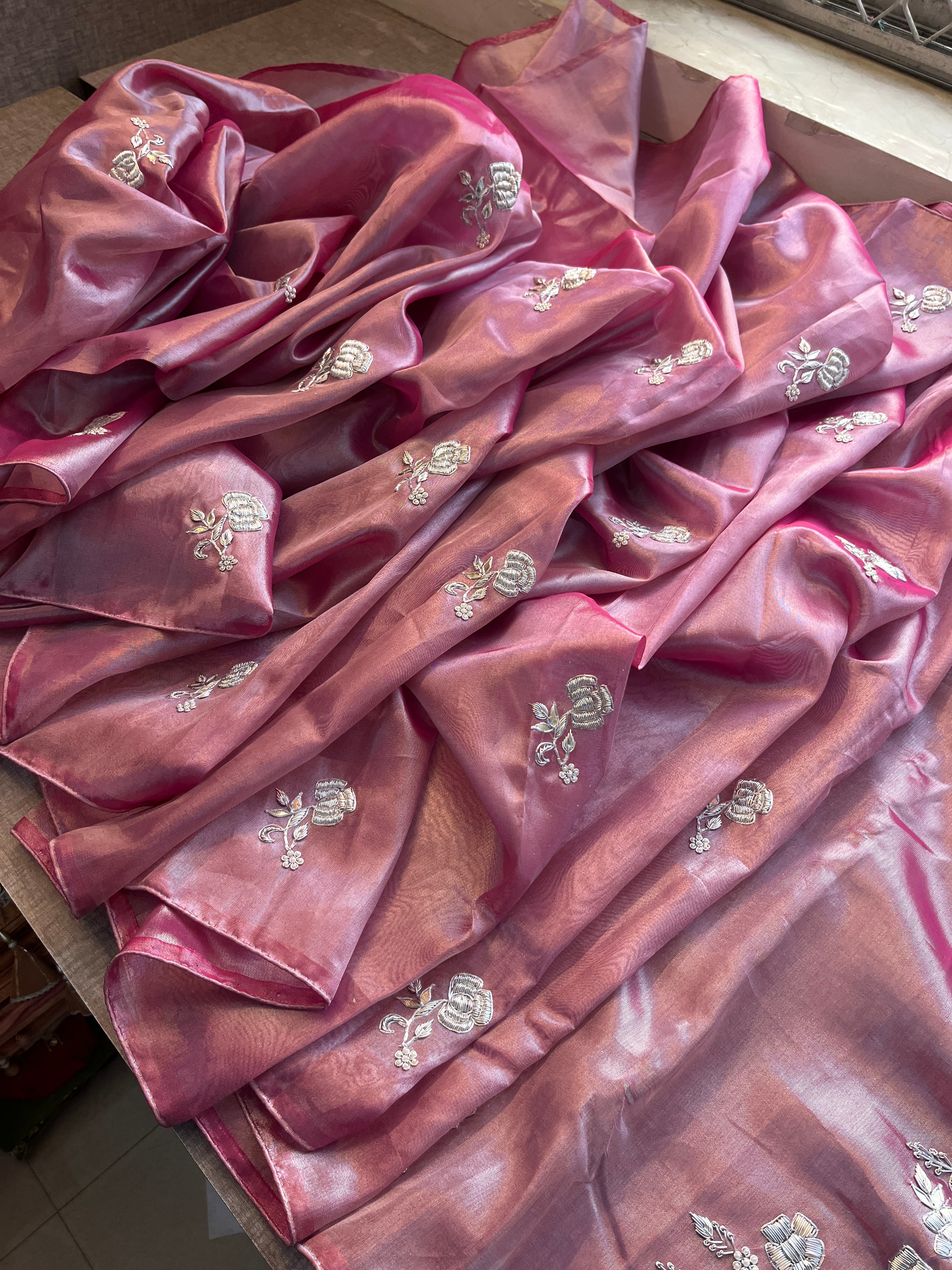 Pure Tissue Handloom Silk with Heavy Pallu