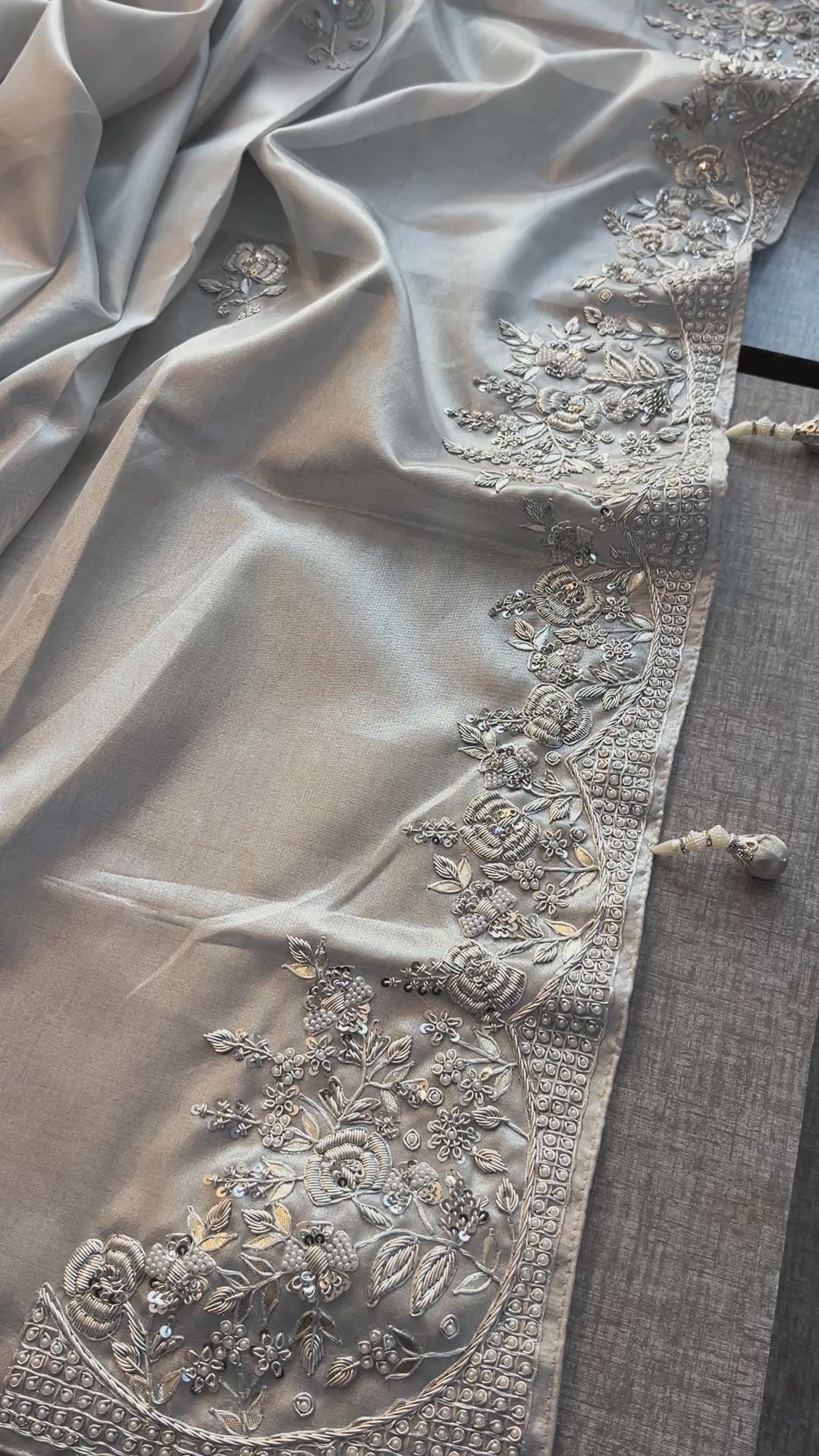 Pure Tissue Handloom Silk with Heavy Pallu